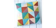 2017-11-03 C2C Pastel Traingles Pillow 1