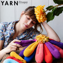 Loves Me Loves Me Not Flower Nienke Jongstra Scheepjes Bookazine YARN 11 Macro Botanica