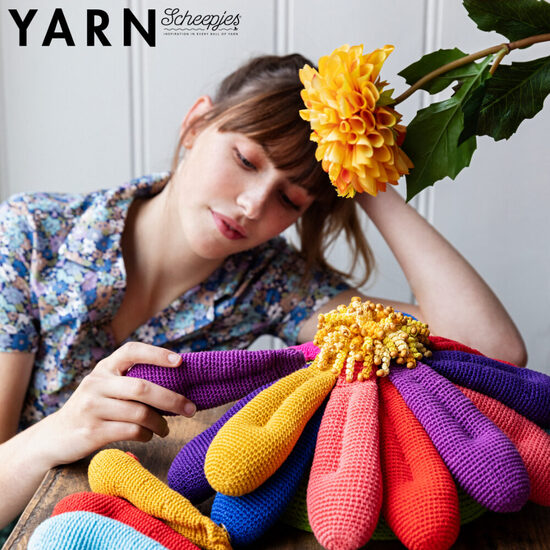 Yarn 11 Loves Me Loves Me Loves Me Not Flower